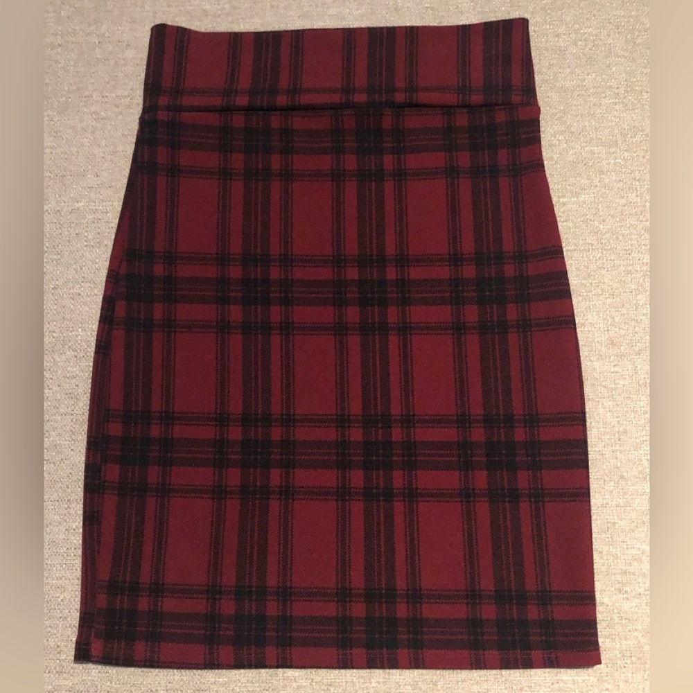 Plaid Wine Red and Black Pencil Skirt EUC